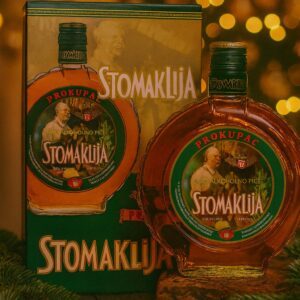 Stomaklija Rakija 0.7L – Слива и 12 Билки, Подарок Кутија