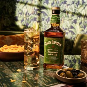 Jack Daniel's Tennessee Apple Flavored Whiskey 0.7L